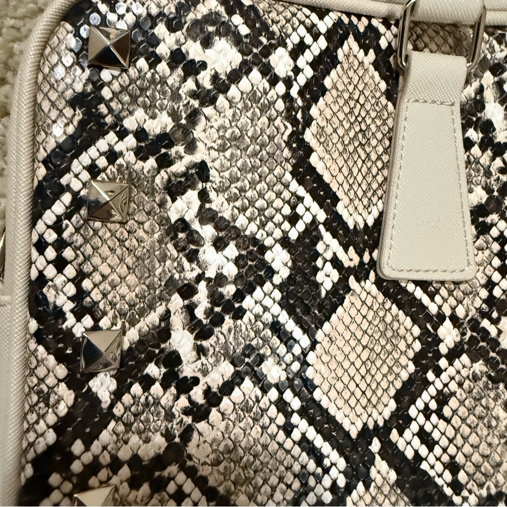 White House Black Market Snakeskin Print Laptop Briefcase Crossbody Bag - Picture 9 of 13